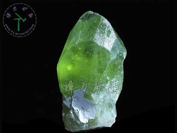 橄欖石，巴基斯坦3.0x2.5x1.5cm