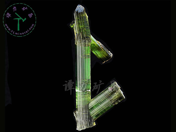 綠碧璽，巴西，9x4.5x1.5cm