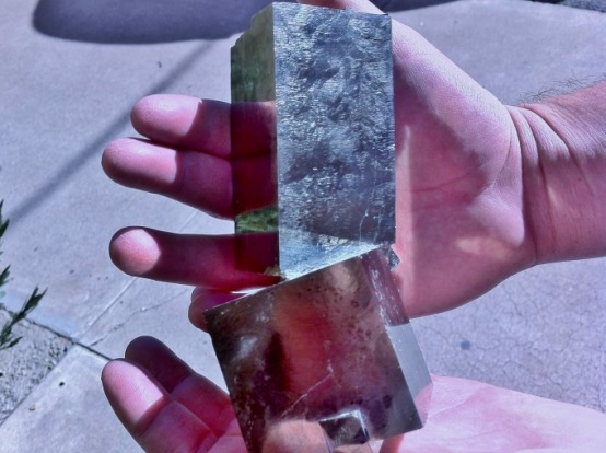 長(zhǎng)沙市譚力礦產(chǎn)品有限公司,長(zhǎng)沙礦產(chǎn)品銷售,工藝品銷售,鉆石飾品批發(fā)