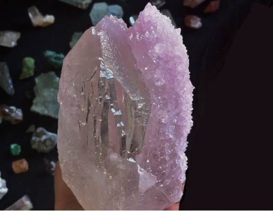 長(zhǎng)沙市譚力礦產(chǎn)品有限公司,長(zhǎng)沙礦產(chǎn)品銷售,工藝品銷售,鉆石飾品批發(fā)