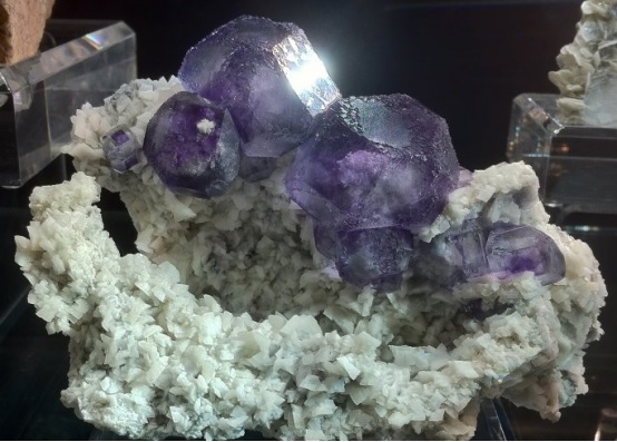 長(zhǎng)沙市譚力礦產(chǎn)品有限公司,長(zhǎng)沙礦產(chǎn)品銷(xiāo)售,工藝品銷(xiāo)售,鉆石飾品批發(fā)